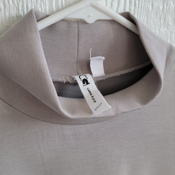 Cable & Gauge Dress - Picture 5 of 6